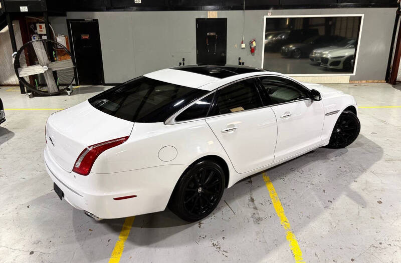 2012 Jaguar XJ