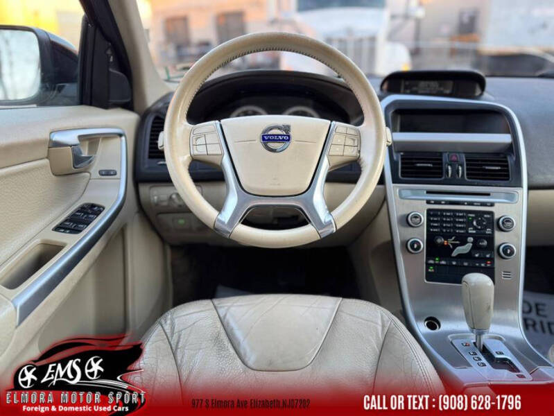 2011 Volvo XC60 T6 R-Design