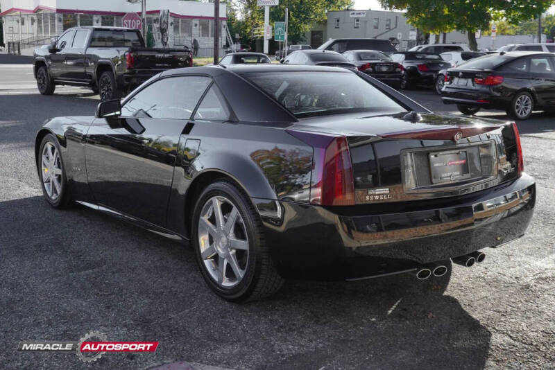 2005 Cadillac XLR