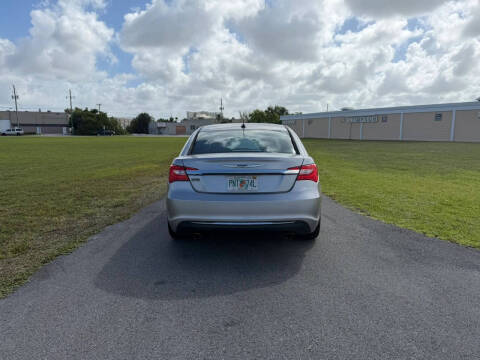 2013 Chrysler 200 Limited
