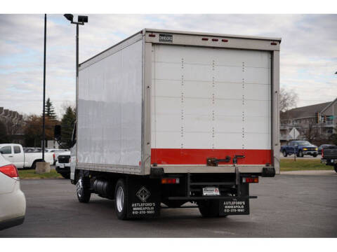2015 Mitsubishi Fuso FE180