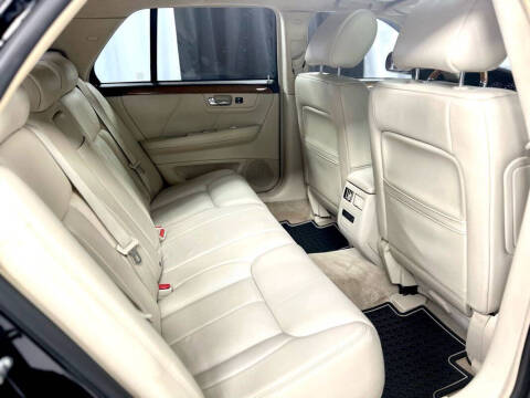 2011 Cadillac DTS Platinum Collection