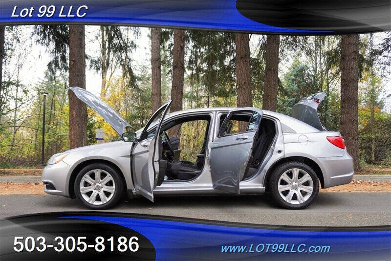 2013 Chrysler 200 LX