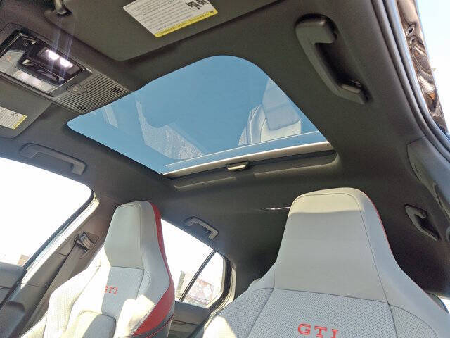 2026 Volkswagen Golf GTI SE