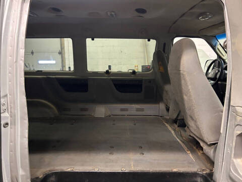 2008 Ford E-Series E-350 SD XLT