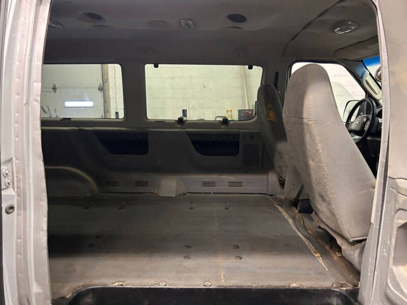 2008 Ford E-Series E-350 SD XLT