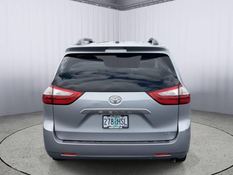 2015 Toyota Sienna
