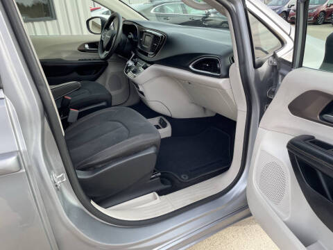 2017 Chrysler Pacifica LX