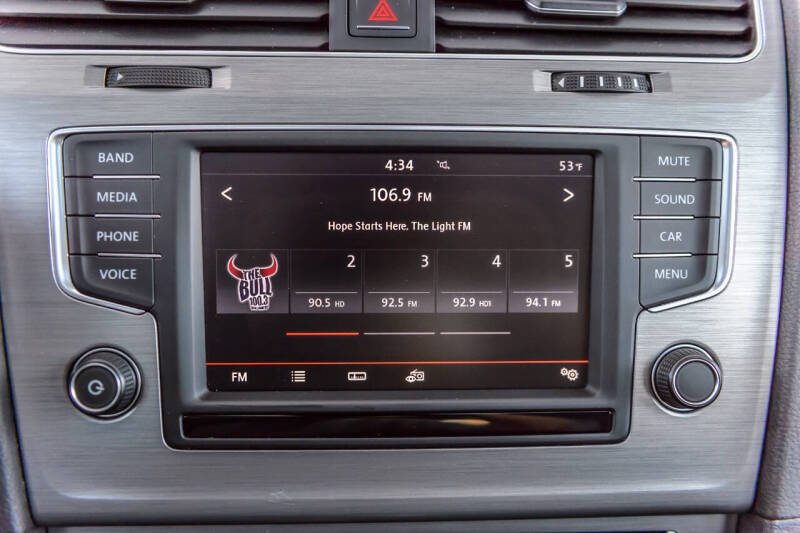 2016 Volkswagen Golf TSI S