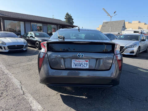 2017 Toyota Prius Two