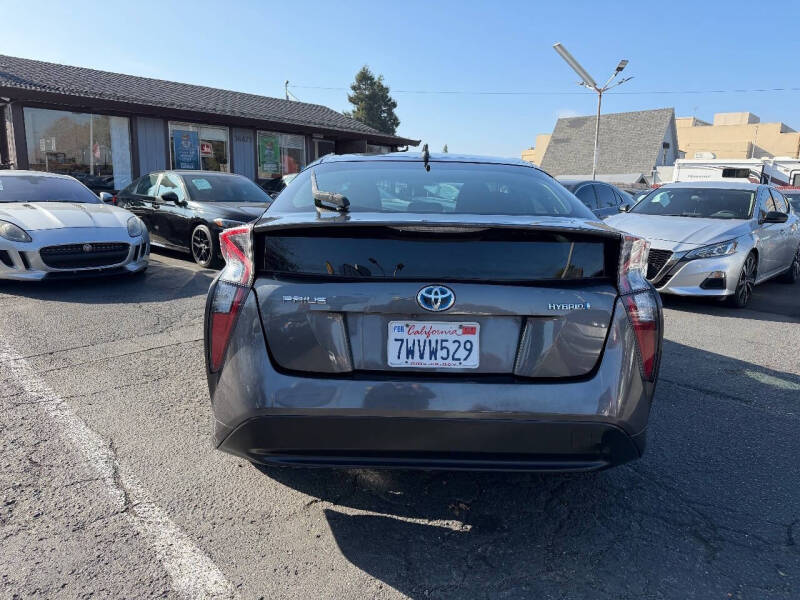 2017 Toyota Prius Two