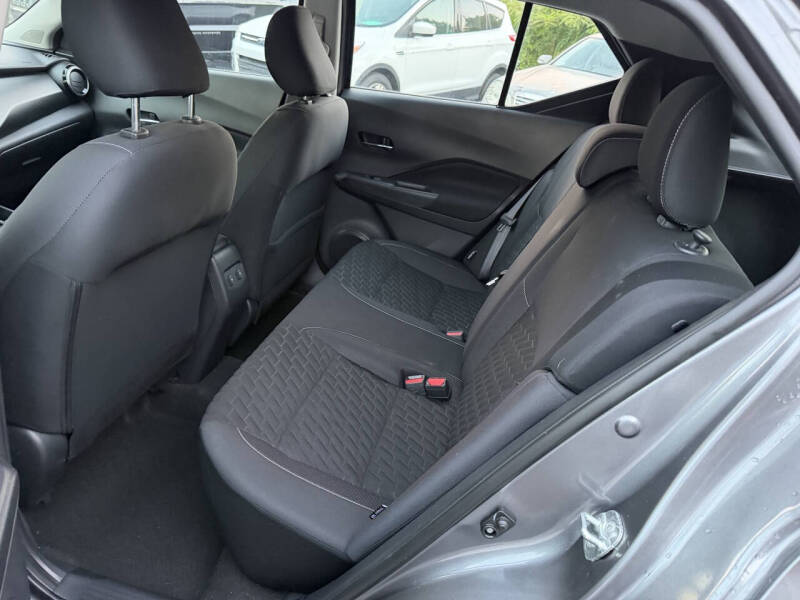 2022 Nissan Kicks SV