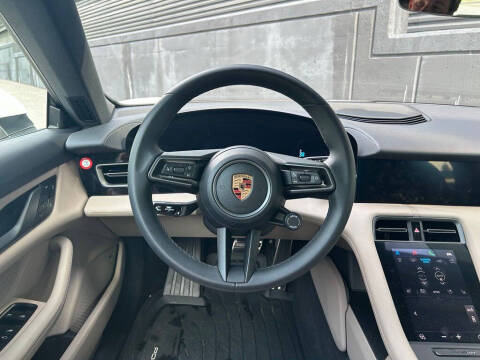 2025 Porsche Taycan