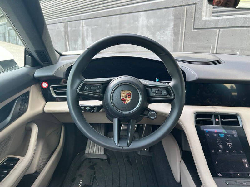 2025 Porsche Taycan