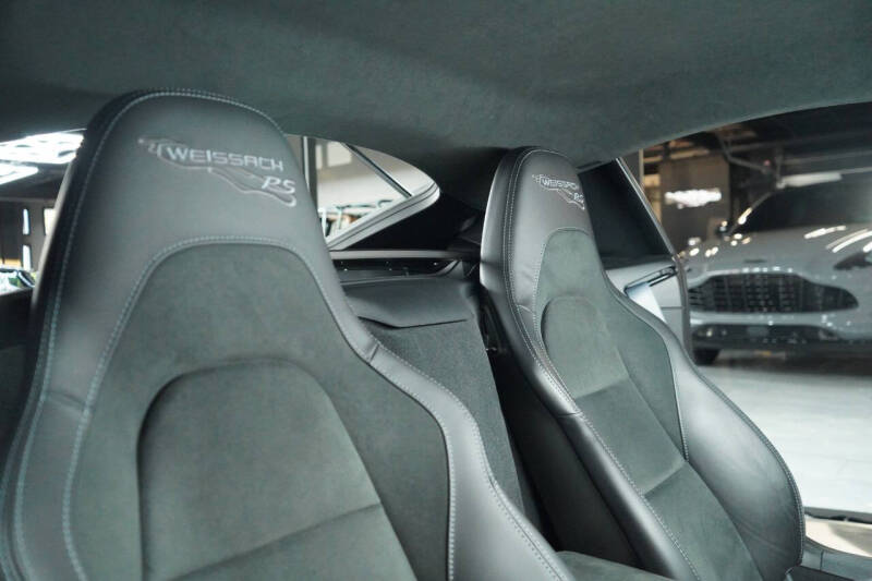 2023 Porsche 718 Cayman GT4 RS