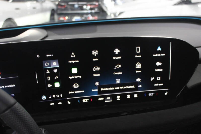 2025 Audi SQ6 e-tron quattro Premium Plus