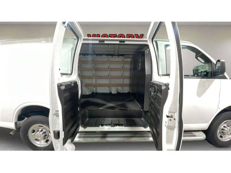 2024 Chevrolet Express 2500