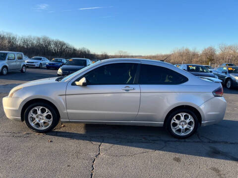 2009 Ford Focus for sale at CARS PLUS CREDIT in Independence MO