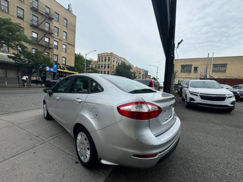 2017 Ford Fiesta SE