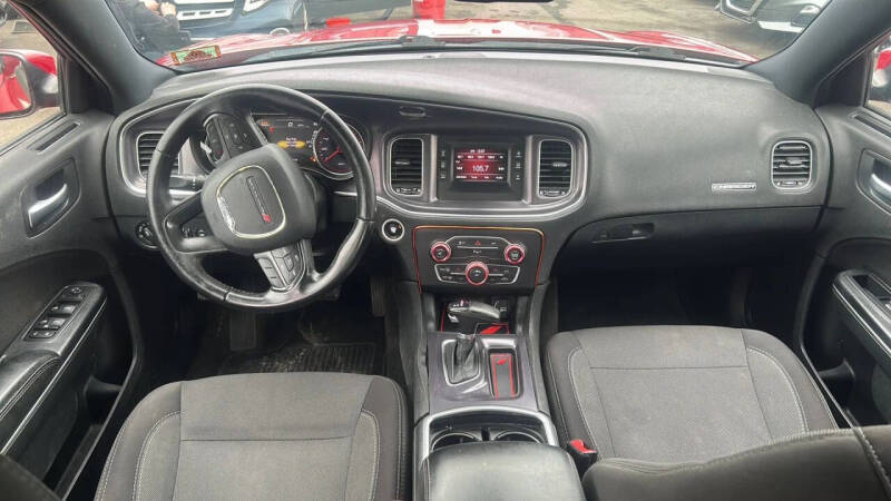 2015 Dodge Charger SE