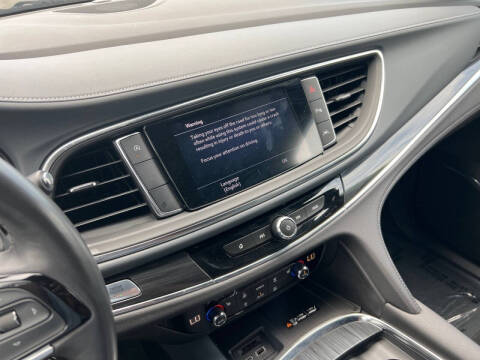 2023 Buick Enclave Essence
