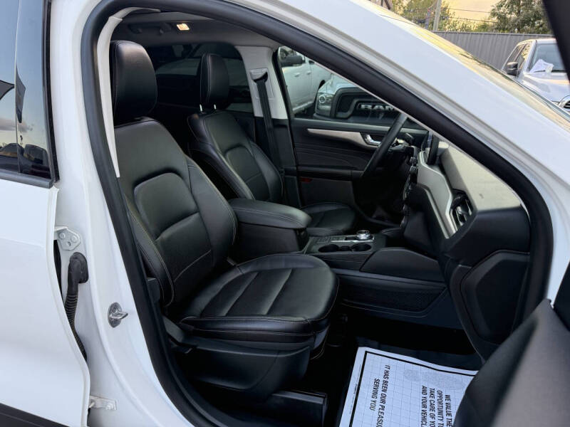 2022 Ford Escape SEL