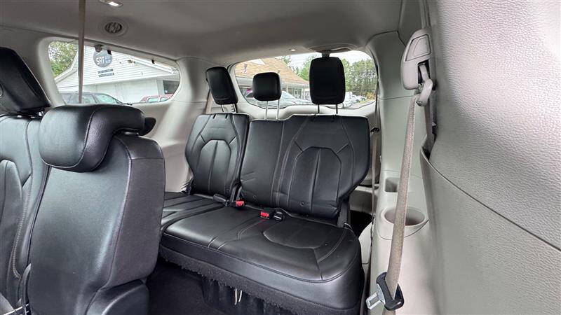 2017 Chrysler Pacifica Touring-L Plus