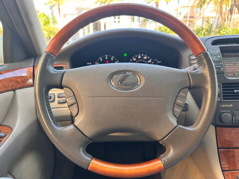 2004 Lexus LS 430