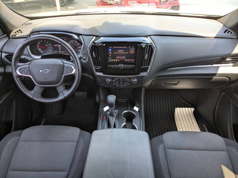 2022 Chevrolet Traverse LT Cloth