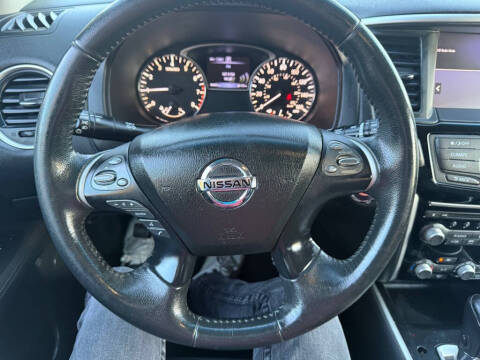 2017 Nissan Pathfinder S