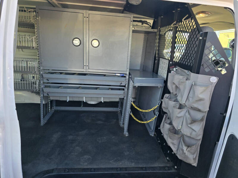 2010 Ford E-Series E-250