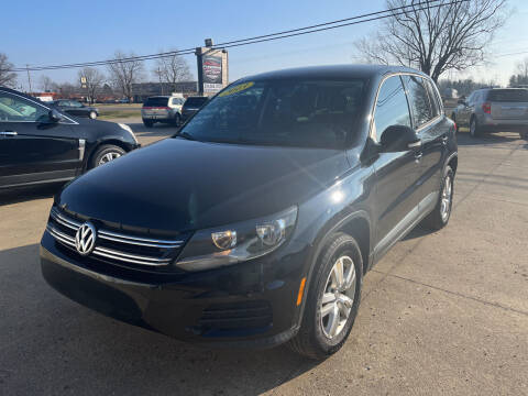 2013 Volkswagen Tiguan for sale at CarNation Auto Group in Alliance OH