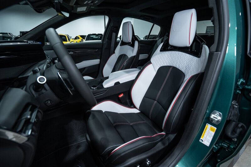 2025 Cadillac CT5-V Blackwing