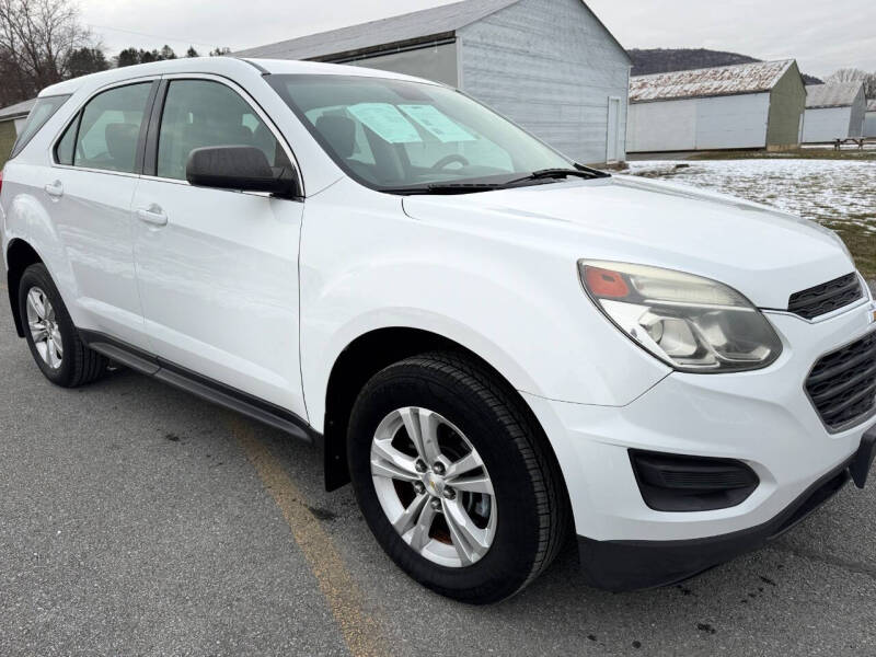 2016 Chevrolet Equinox LS's photo