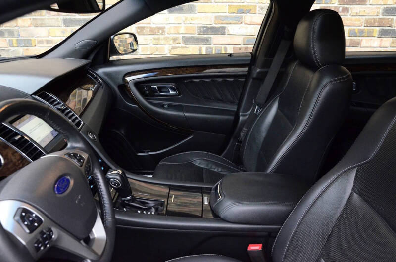 2019 Ford Taurus Limited