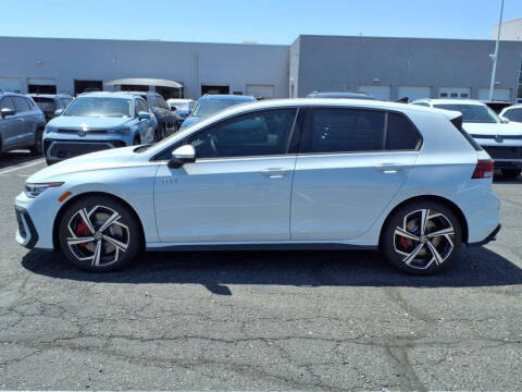 2025 Volkswagen Golf GTI SE