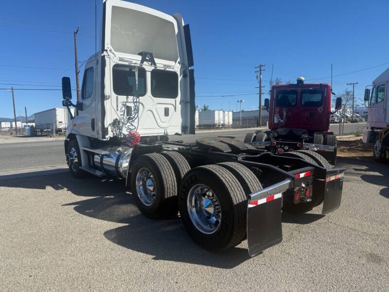 2014 Freightliner Cascadia