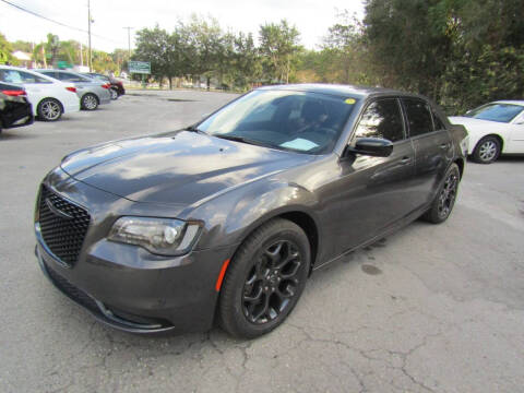 2020 Chrysler 300 for sale at S & T Motors in Hernando FL