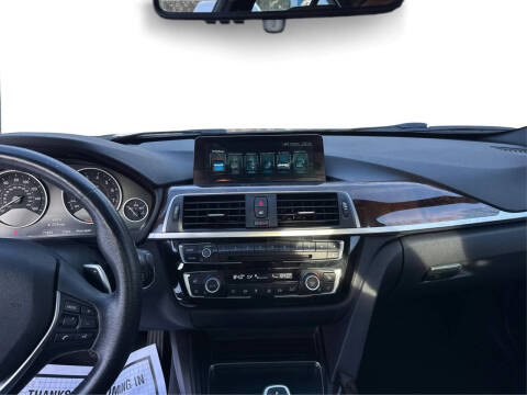 2017 BMW 3 Series 330i xDrive