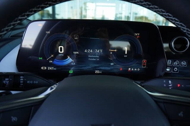 2025 Chevrolet Equinox EV LT 2