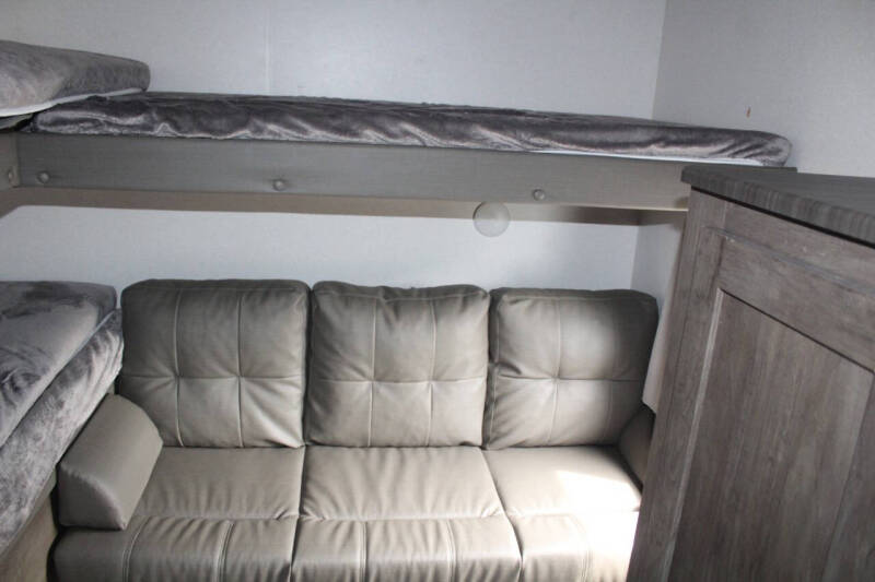 2021 Forest River Wildwood 273QBLXL