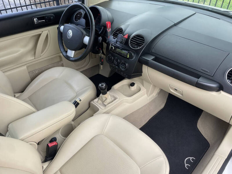 2009 Volkswagen New Beetle