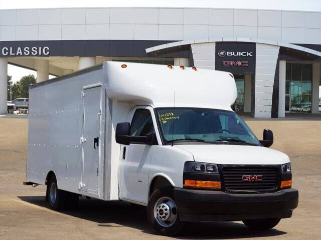 2021 GMC Savana Cargo