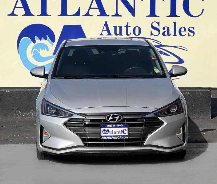 2020 Hyundai Elantra SEL photo 2