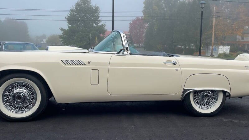 1956 Ford Thunderbird