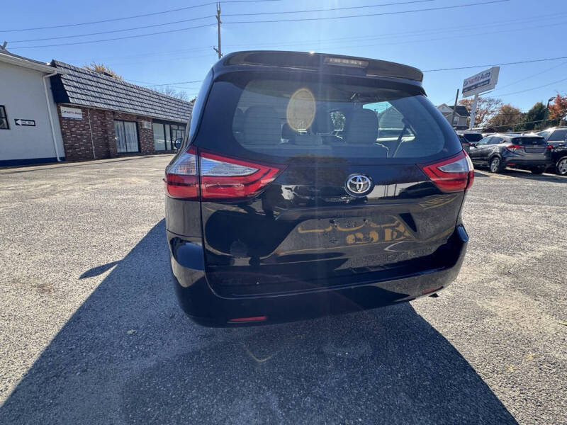 2015 Toyota Sienna L 7-Passenger