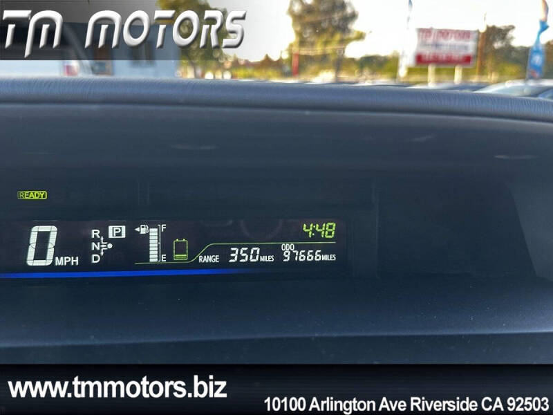 2013 Toyota Prius v Three