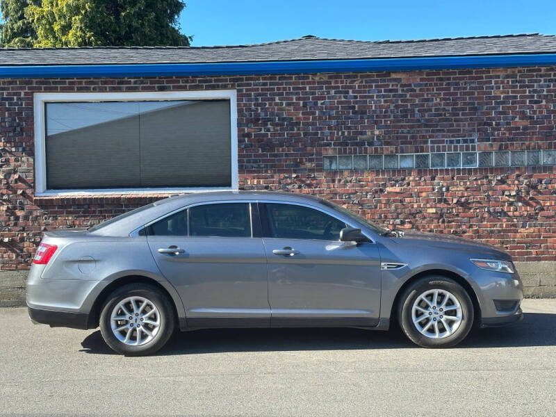 2014 Ford Taurus SE