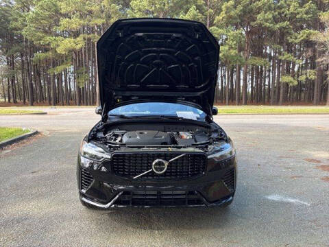 2025 Volvo XC60 T8 Plus Dark Theme