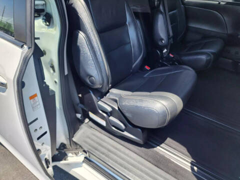 2015 Toyota Sienna
